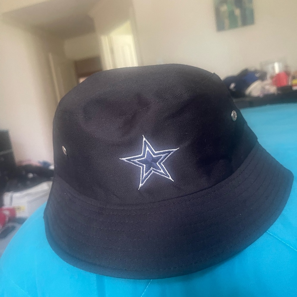 Black Bucket Hat with Star Logo
